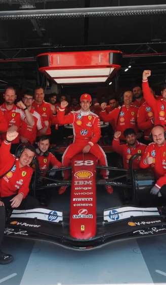 Rafael Câmara pilota carro da F1 da Ferrari pela primeira vez