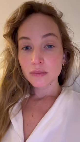 A atriz compartilhou o primeiro vídeo no feed e explicou que decidiu experimentar a rede social