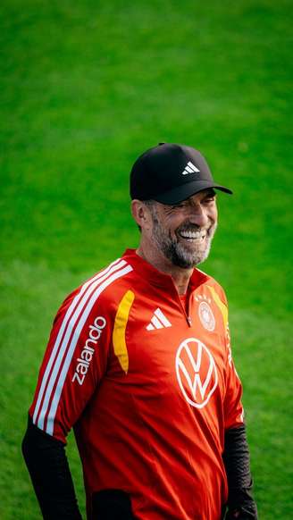 Jurgen Klopp estreia no comanda da Alemanha contra a Holanda.
