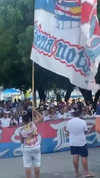 Protesto da torcida do Fortaleza. 