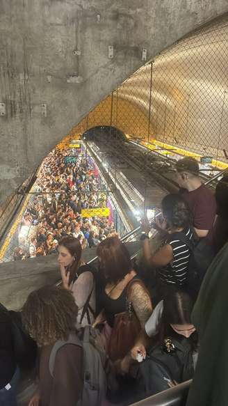 Linha 4 do metrô de SP tem trens com velocidade reduzida no início da noite desta terça-feira devido a 'intercorrência'