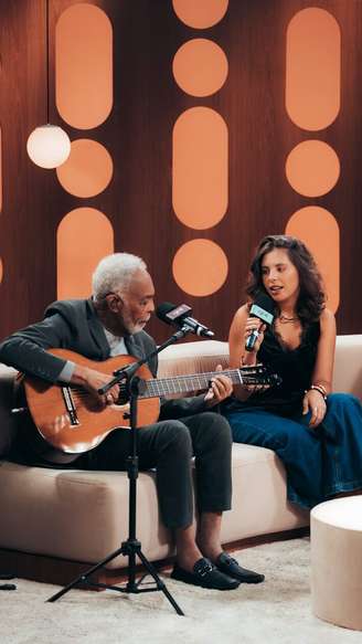 Gilberto Gil e a neta, Flor Gil, em participação no 'Saia Justa'