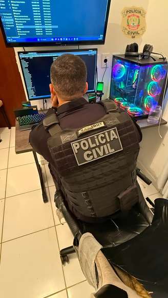 Polícia do DF executa buscas contra grupo que planejava atentado a bomba em Brasília nas eleições