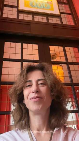 Fernanda Torres surgiu nas redes sociais para fazer reflexão sobre o aniversário de 61 anos e agradecer aos fãs