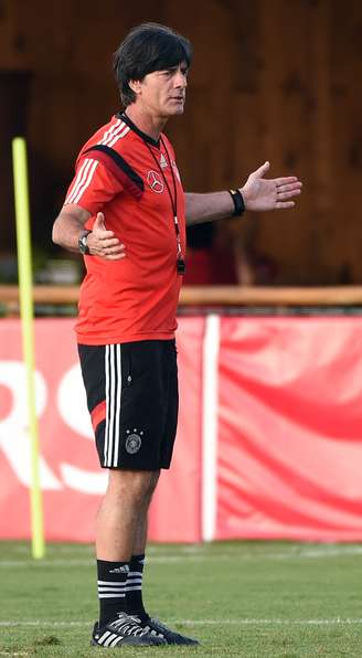 <p>Para o alemão Joachim Löw, times da América estão mais acostumados ao clima das partidas no Brasil</p>