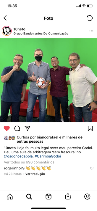 No programa Os Donos da Bola, Neto dá um bico nos preconceituosos e negacionistas de plantão